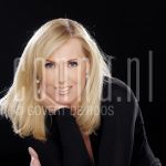 12-03-2004 Monique Collingnon at studio in Amsterdam, March 12, 2004.

[keywords]Posed, Headshot, Smiling[/keywords]